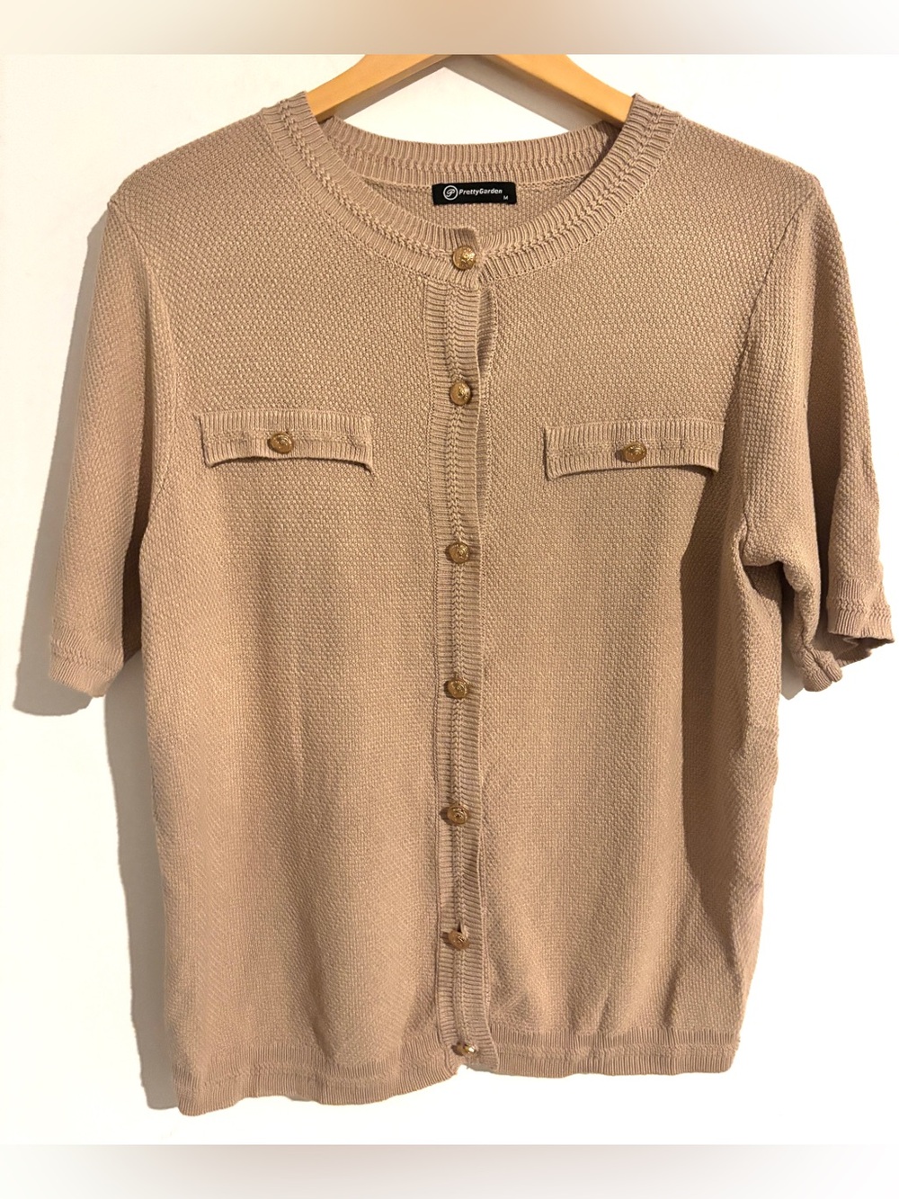 Pretty Garden Size M Beige Short Sleeve Button Front Knit Top Twee Preppy